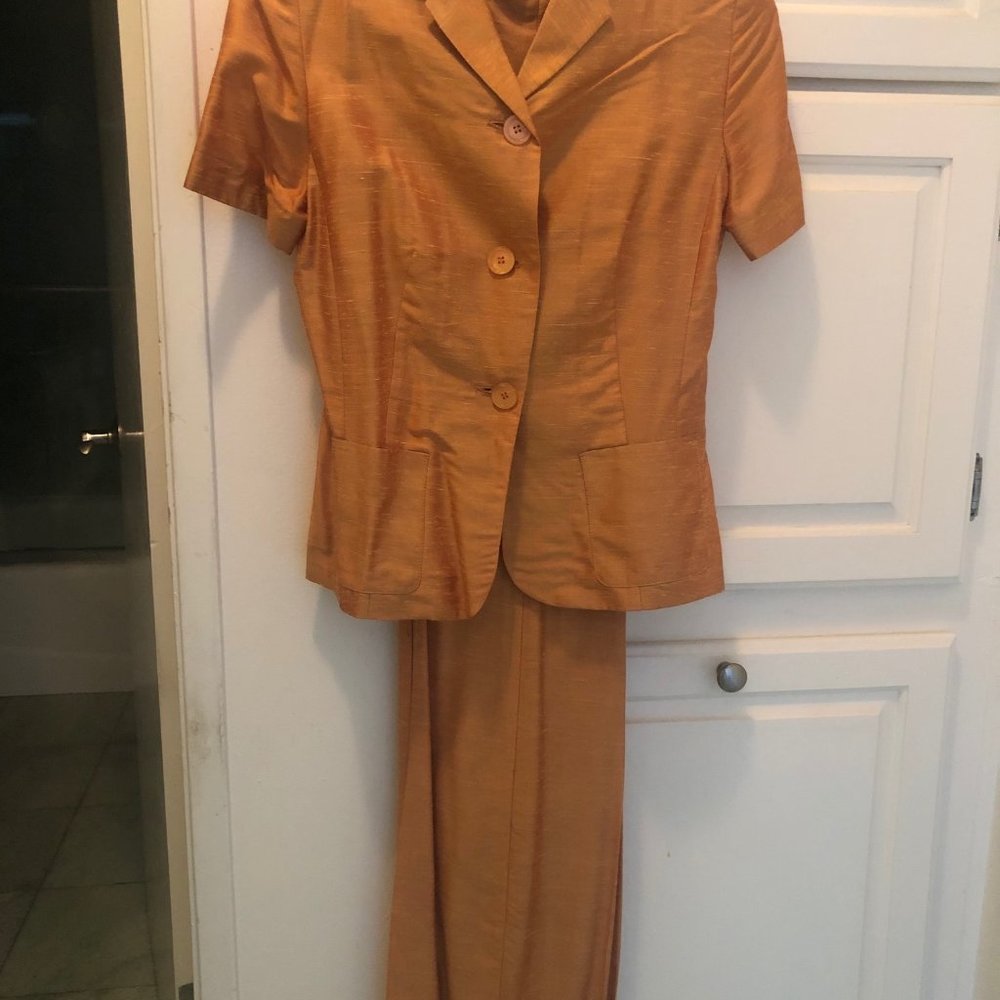 Italian blouse and pants size 10 orange golden